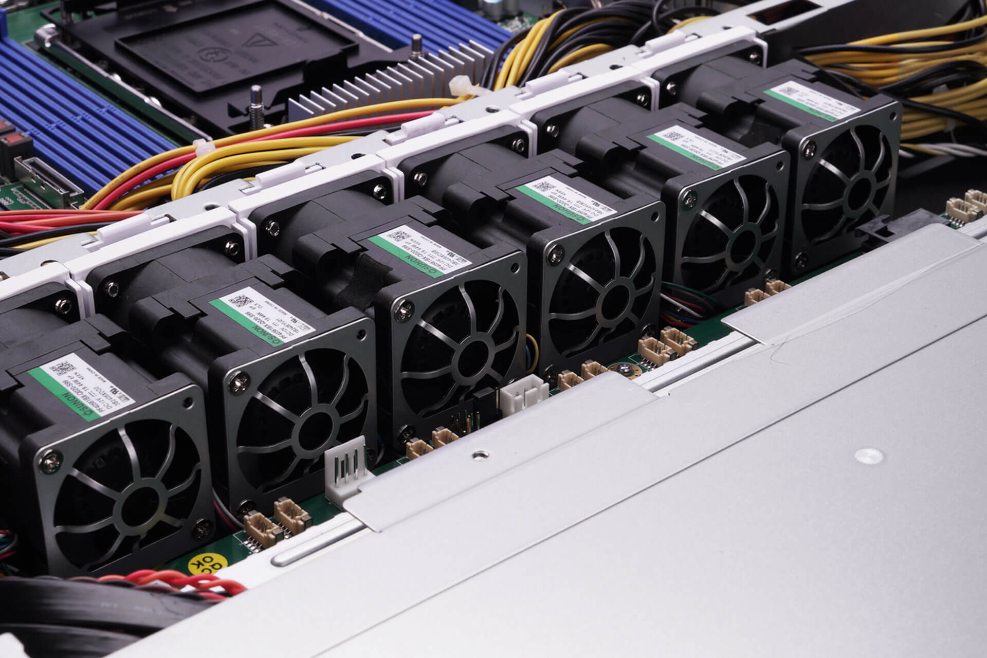 IW-RSA104-02M - server system assembly